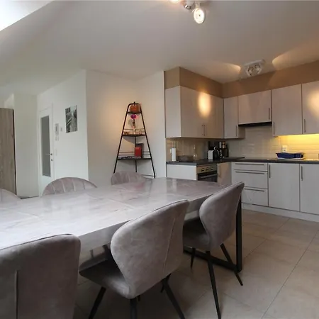 Apollo 1 Apartman *